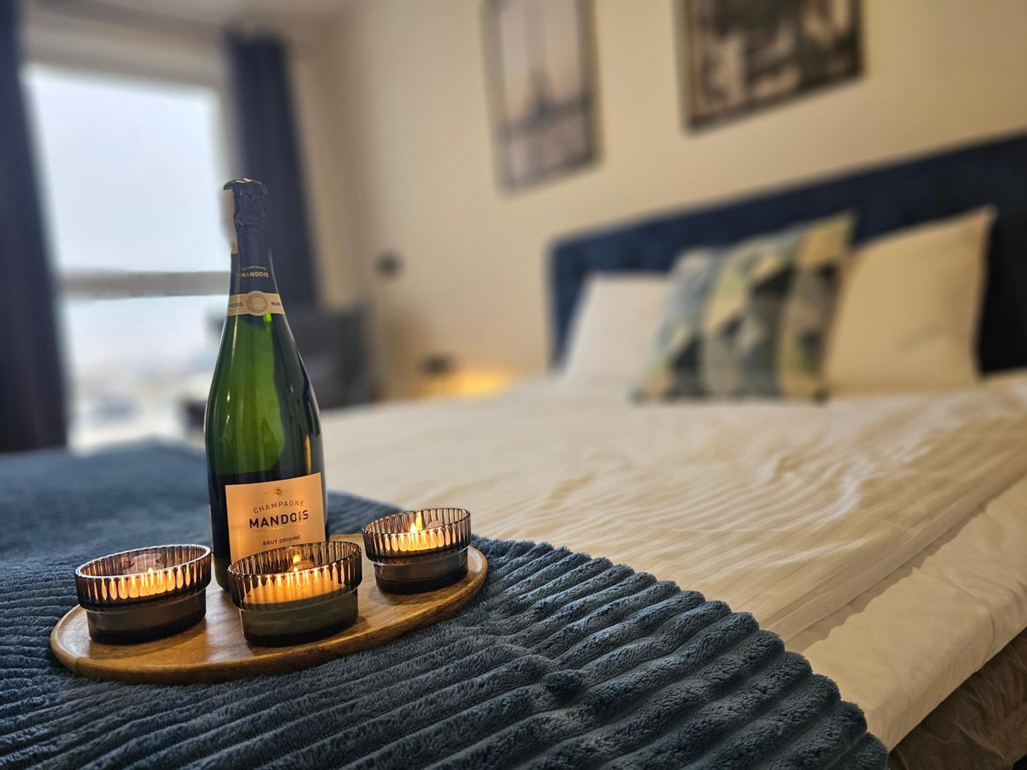 Urban Apartments Premium Baildona 18A, Free Garage, Self Check-In Katowice Bagian luar foto