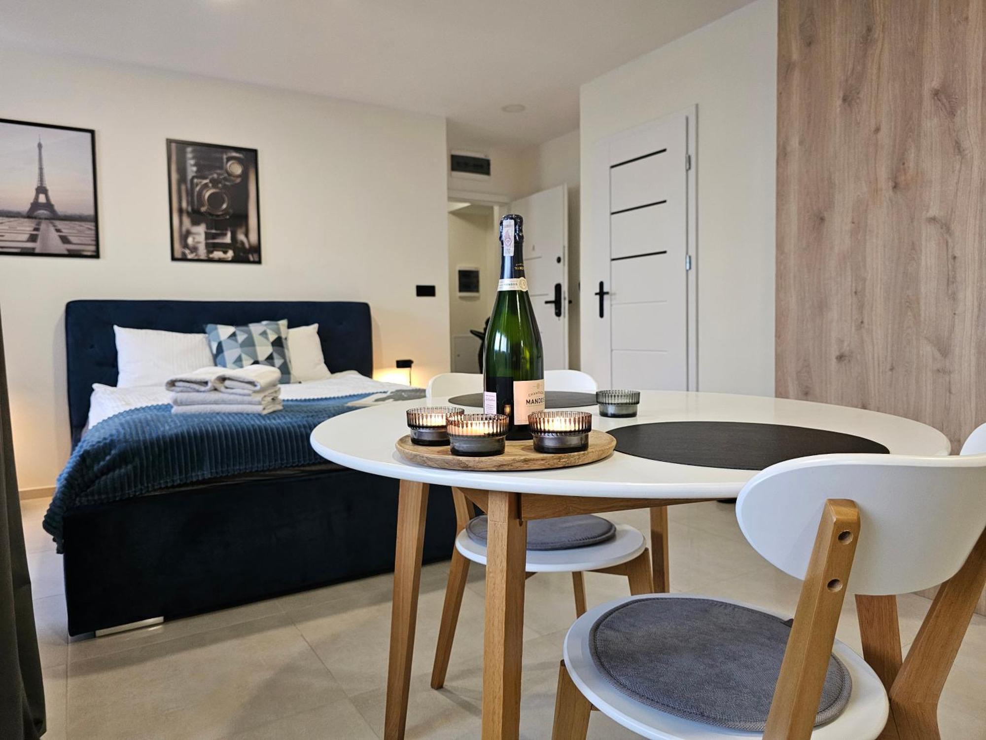 Urban Apartments Premium Baildona 18A, Free Garage, Self Check-In Katowice Bagian luar foto